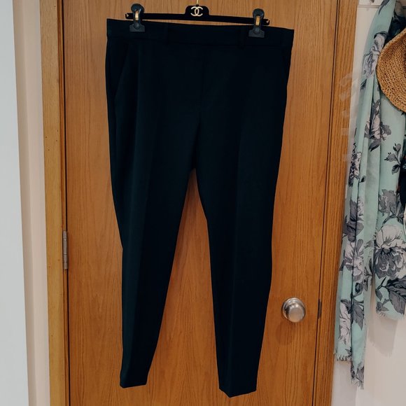 H&M Black Stretch Pull-on Pants with Pockets - Picture 1 of 8